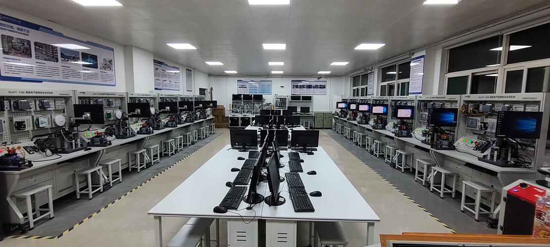 实训室功能定位与教学服务能力建设——以PLC应用技术、工业网络与组态技术、运动控制技术为核心